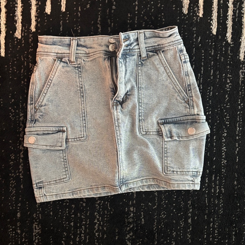 Guess Light Wash Denim Cargo Mini Skirt
